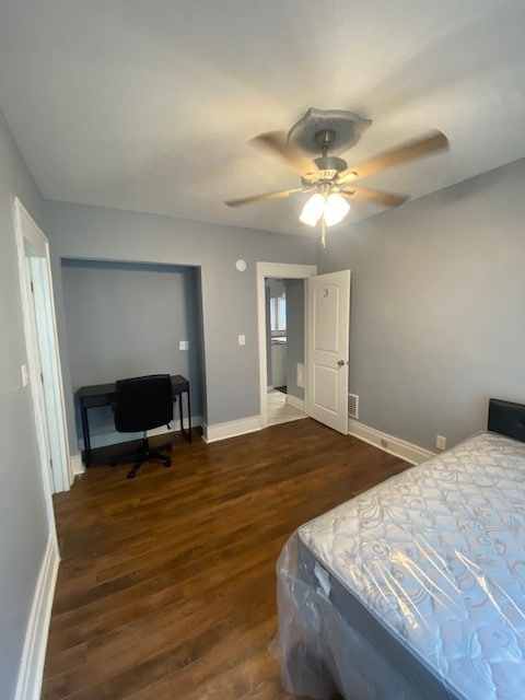 Building Photo - 2411 E Genesee St