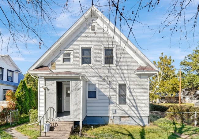 Building Photo - 2845 Starr St