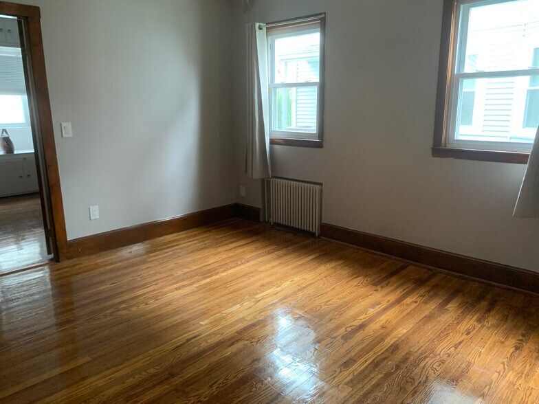 Building Photo - 81 Litchfield St