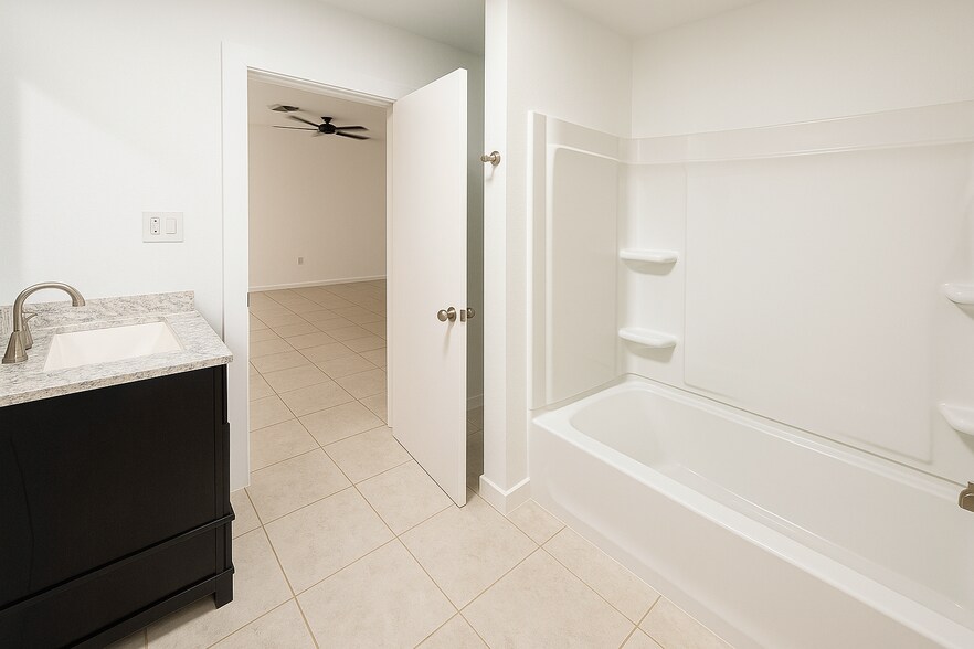 Bathroom - 11111 Country River Dr