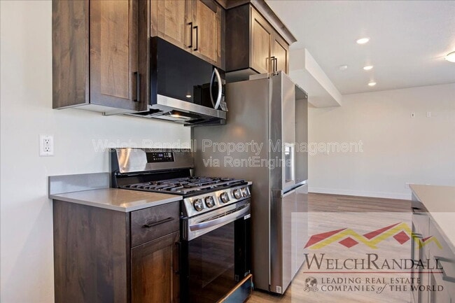 Building Photo - 225 W 690 N