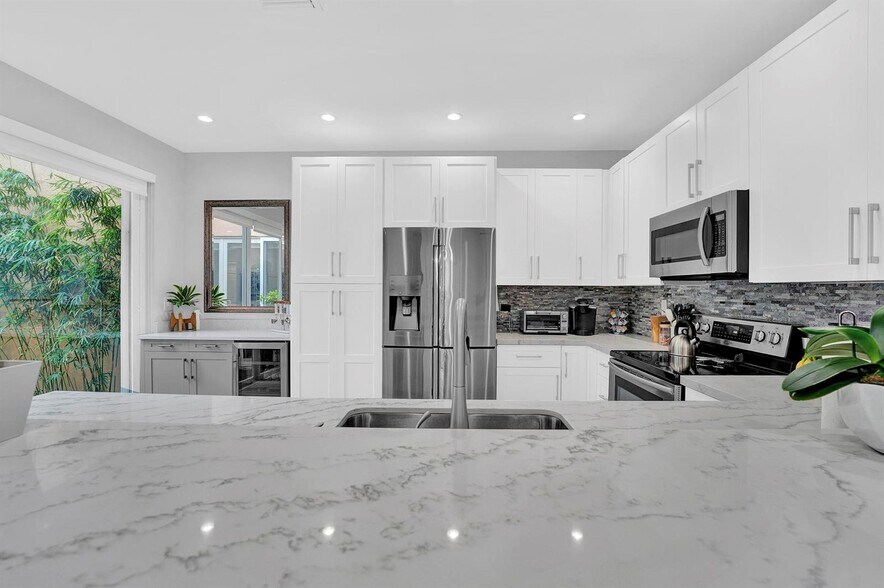 Building Photo - 1546 Yellowheart Way