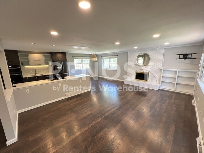 Building Photo - 7274 S Chase Way