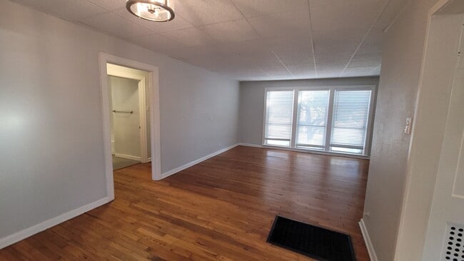 Building Photo - 237 Senisa Dr