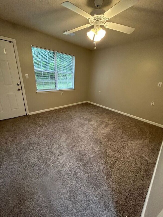 Live abundantly in the heart of Fayetteville! 1060 Appomattox Ct Fayetteville NC 28305