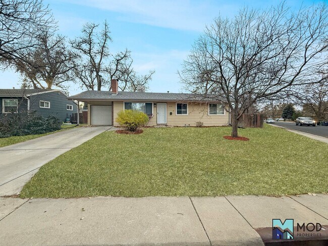 Building Photo - $0 DEPOSIT OPTION!!! CHARMING 3 BED/1 BATH RANCH IN VIRGINIA VILLAGE: HARDWOOD FLOORS, SPACIOUS L...