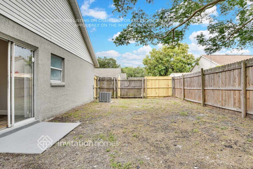 Building Photo - 1152 Golden Gate Ave