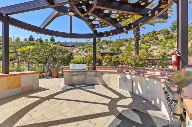 Building Photo - 2636 Everly Dr