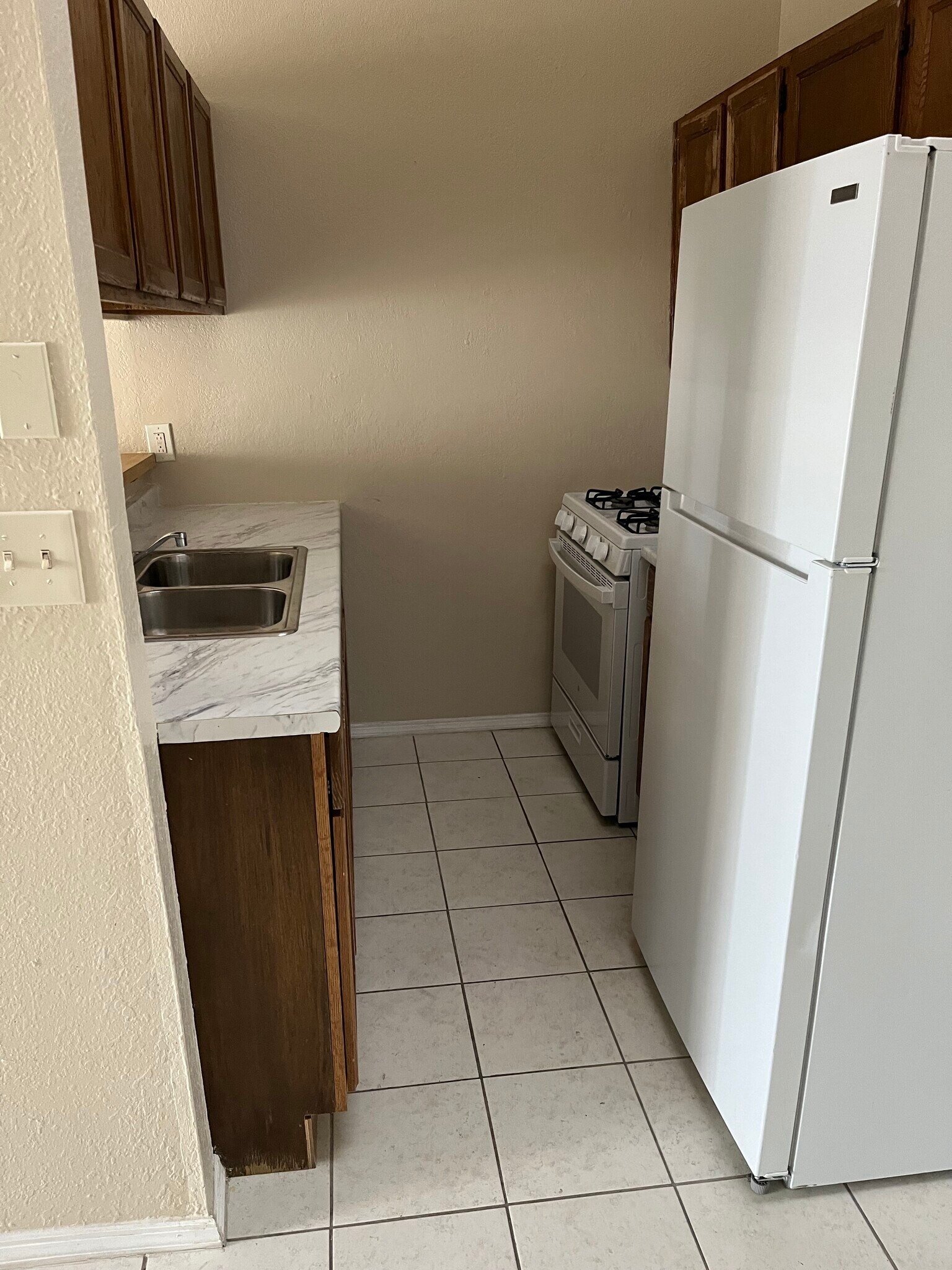 Building Photo - 11631 James Watt Dr