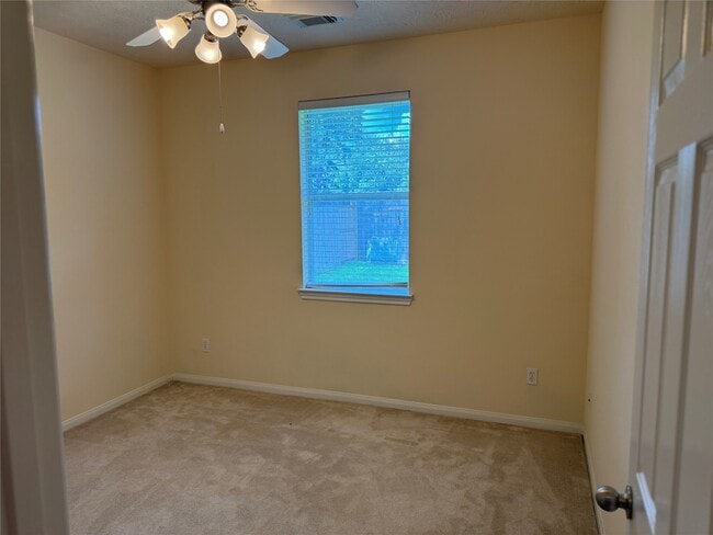 Building Photo - 10727 Gilford Crest Dr