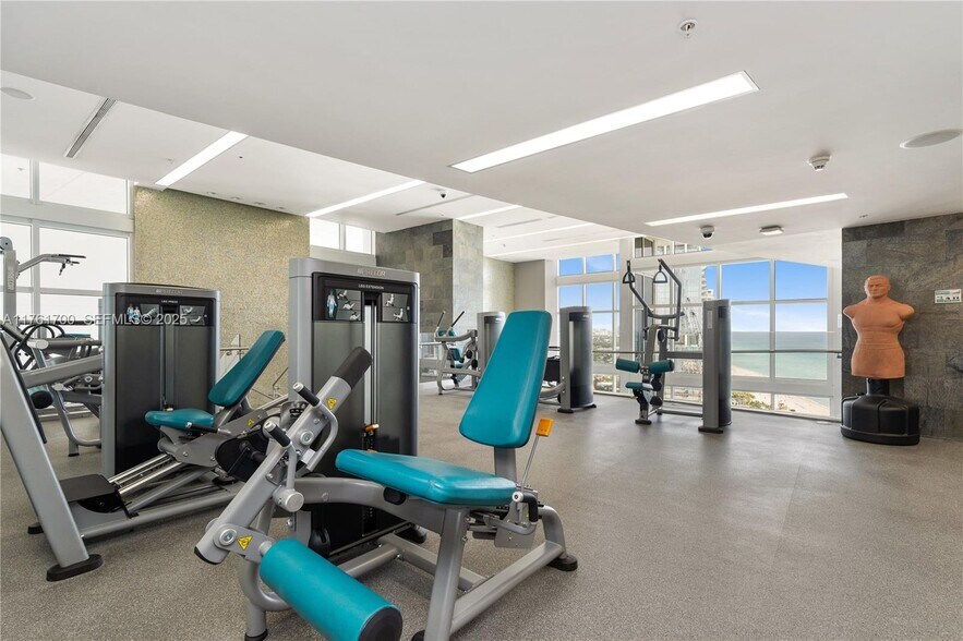 Building Photo - 18201 Collins Ave