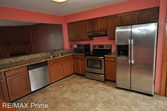 Building Photo - 2 br, 2.5 bath House - 355 Bridgewater Drive