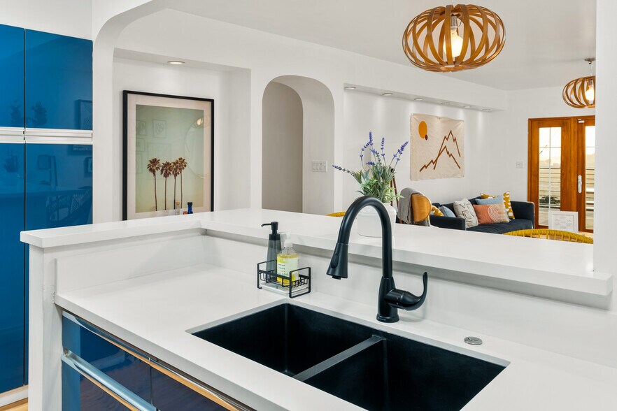 Building Photo - 3743 Latrobe St