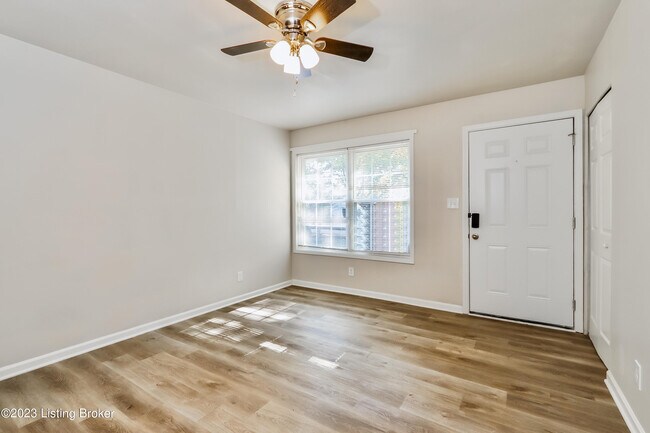 Building Photo - 413 Mac Brae Rd