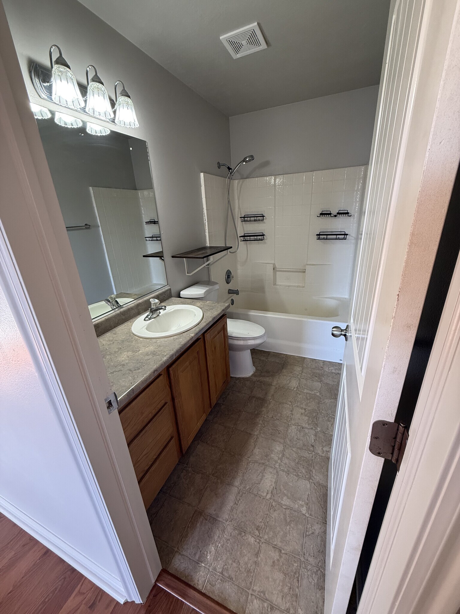 Building Photo - 1167 E 400 S