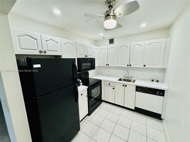Building Photo - 1401 SW 134th Way