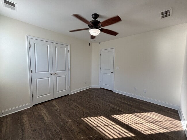 Building Photo - 608 Ravensridge Ln