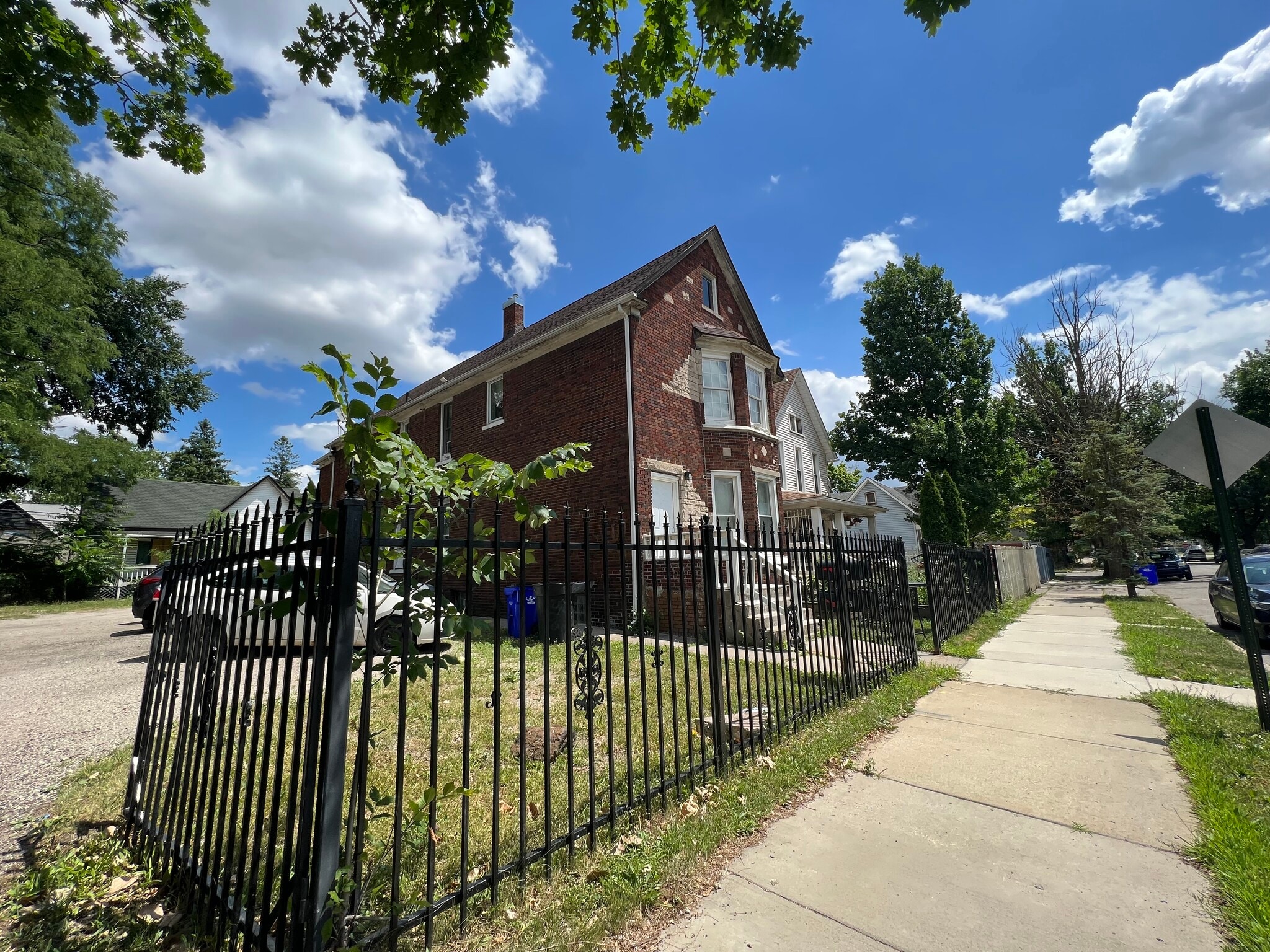 Building Photo - 2020 24th St