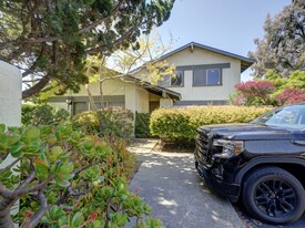 Building Photo - 1750 Prefumo Canyon Rd