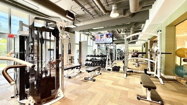 Building Photo - 16385 Biscayne Blvd
