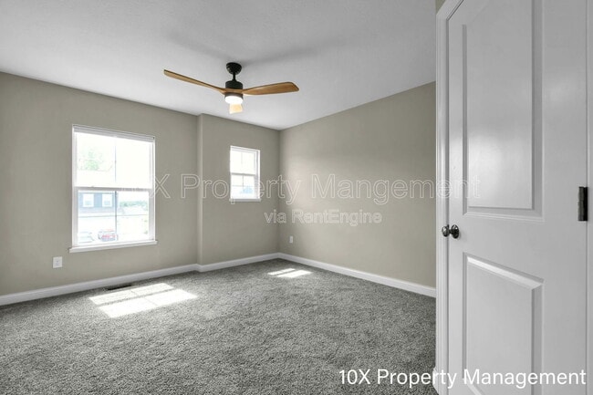 Building Photo - 592 Courtright Dr