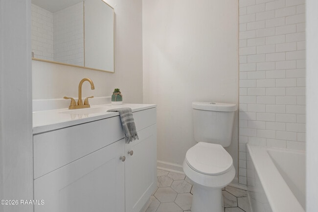 Building Photo - 121 Courtney Dr