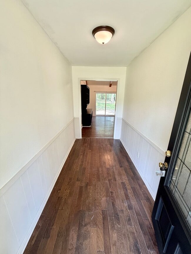 Building Photo - 4-bed/2-bath in South Tyler!