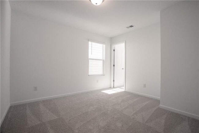 Building Photo - 5935 Osgood Pl