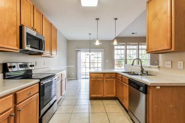 Building Photo - 3009 Satinwood Dr