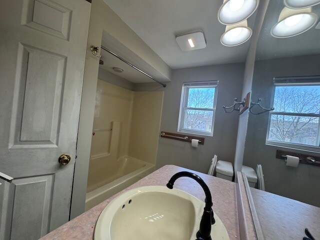 Building Photo - 18 Jewett St