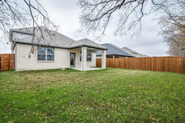 Building Photo - 5239 Amistad Dr