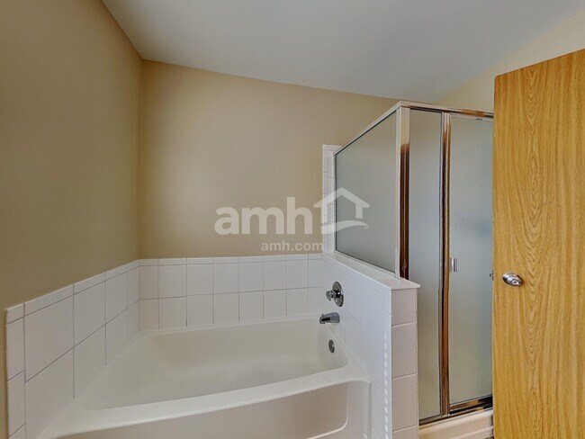 Building Photo - 1217 Violet Ln