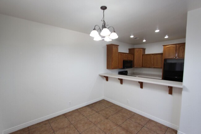 Building Photo - 1497 E Ivy Ln