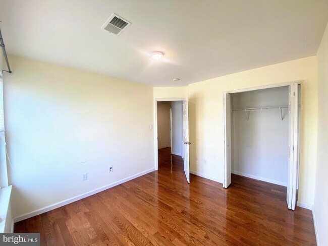 Building Photo - 172 S Savanna Dr