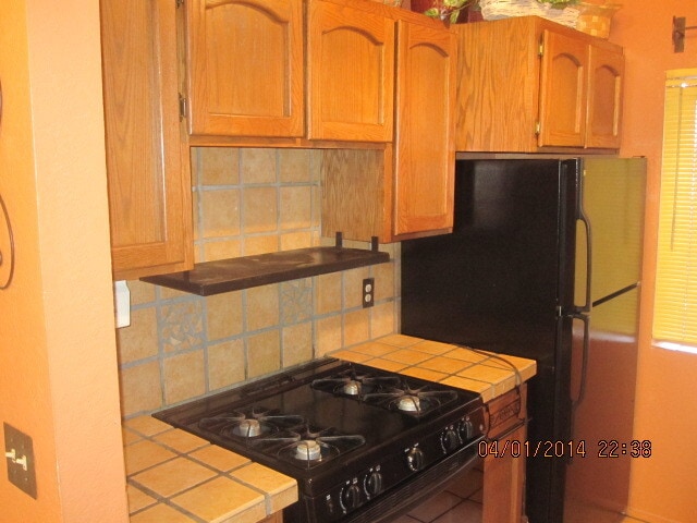 Building Photo - Langley Gardens Condo