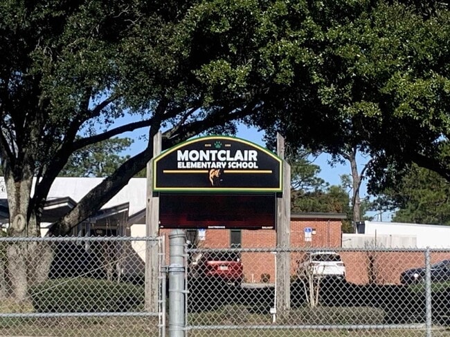 Building Photo - 811 Massachusetts Ave