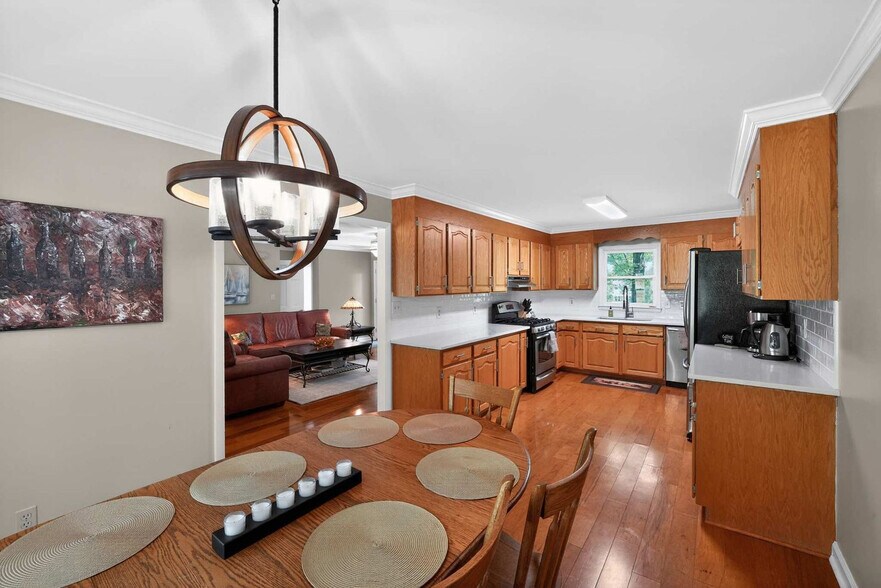 Building Photo - 7953 Woodhill Cove Ln