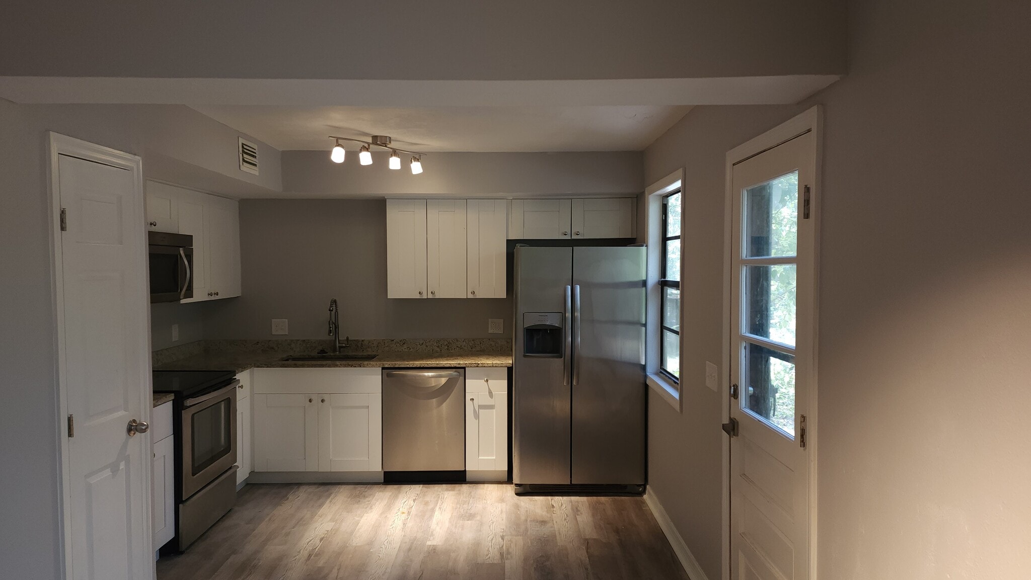Building Photo - 2603 Fiddlestick Cir