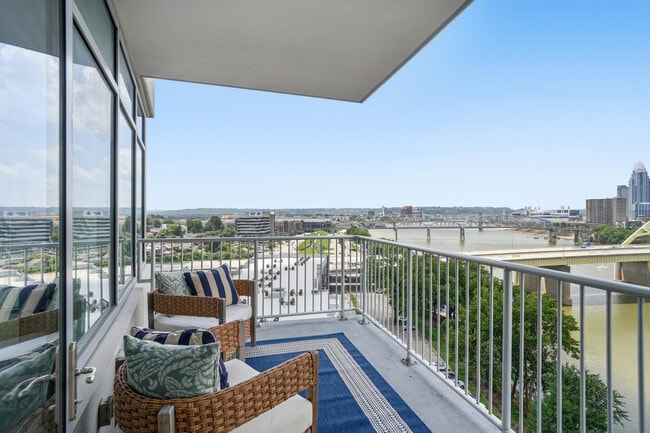 Building Photo - 400 Riverboat Row