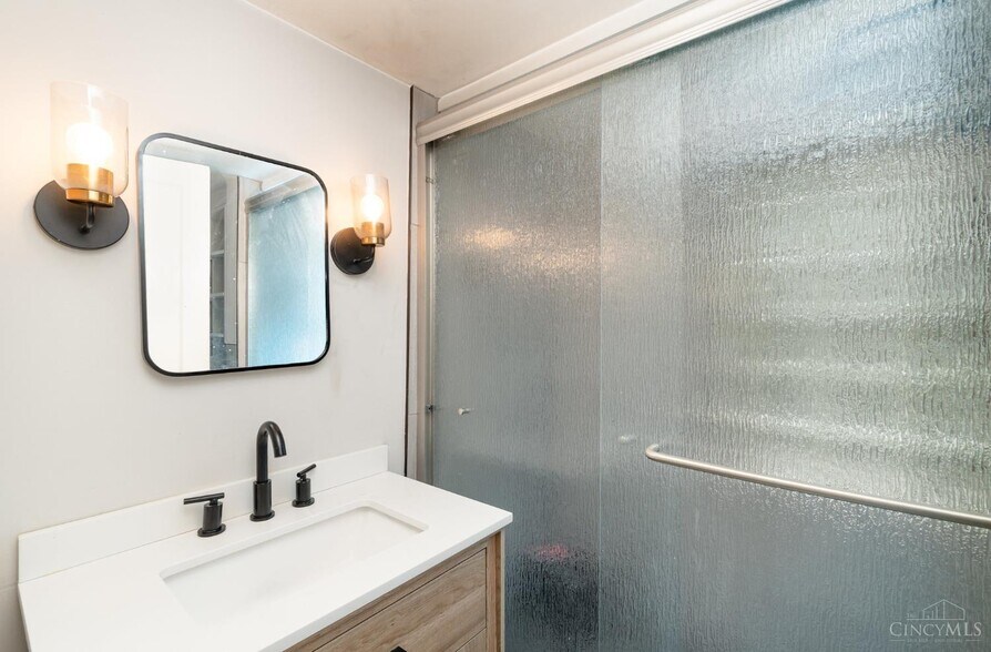 Building Photo - 7620 Montgomery Rd