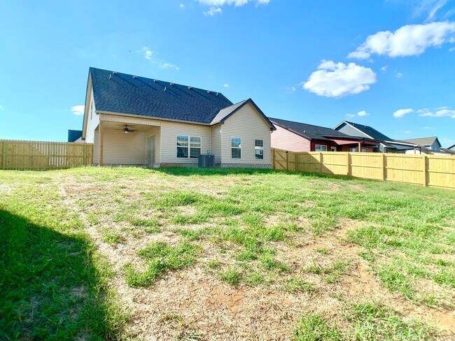 Building Photo - 425 Ayden Ln