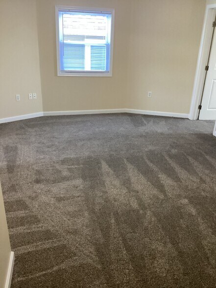 Building Photo - 614 McAlpine St