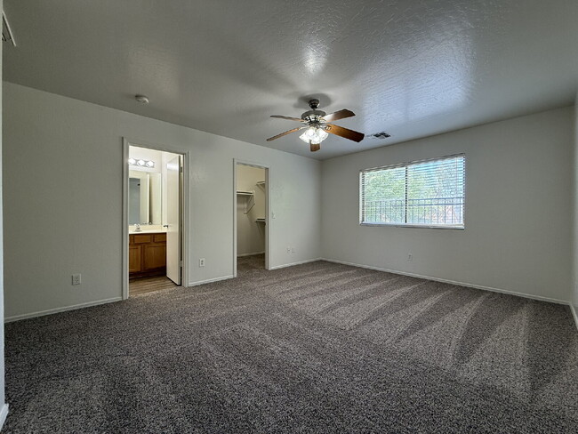 Building Photo - Updated 3-Bedroom Home with Vaulted Ceilin...