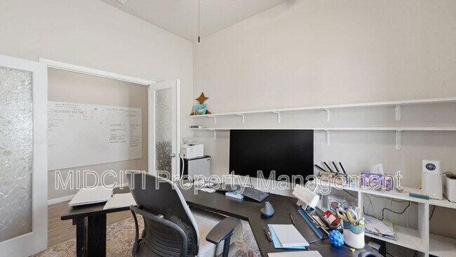 Building Photo - 1116 RIVER WOOD