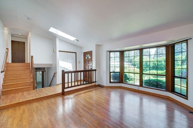 Building Photo - 4Bd/2.25Ba Redmond House