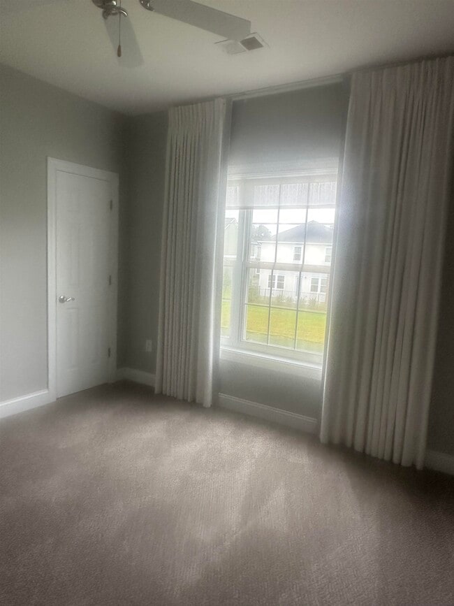 Building Photo - 4140 Hibiscus Dr