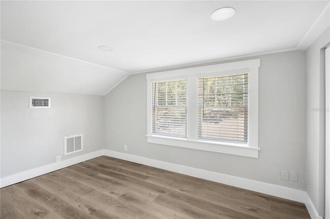 Building Photo - 1805 E Louisiana Ave