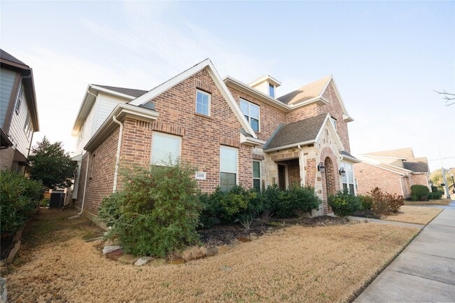 Building Photo - 1008 Peacock Blvd