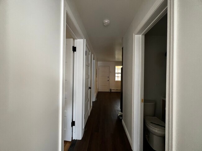 Building Photo - 3610 W Diversey Ave