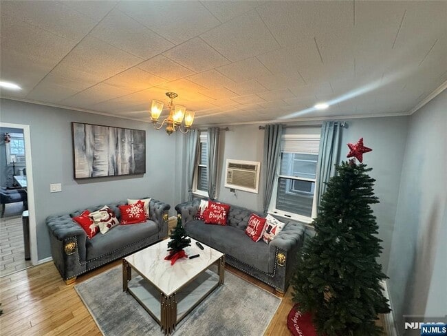 Building Photo - 460 Ave E